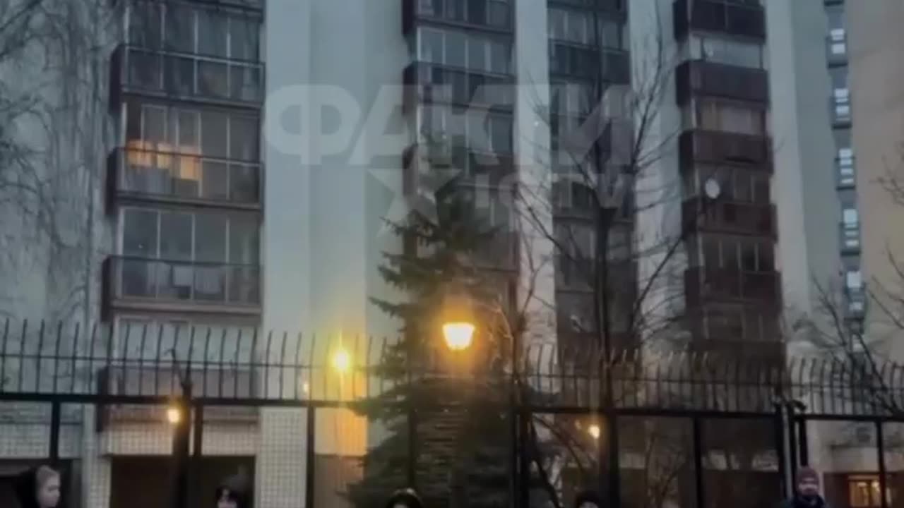 Russian Diplomats in Warsaw Are Woken Up By Air Raid Sirens