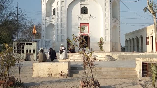 #Pakistan-mini-mountain #area #people #plants