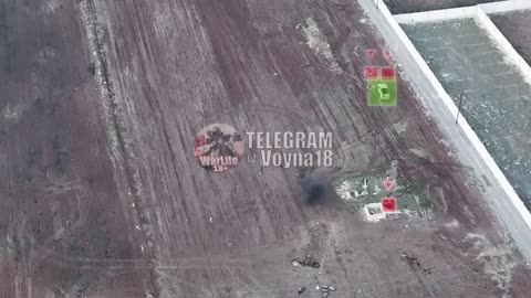 🇸🇾 HTS soldiers in two armored vehicles break into a stronghold of the Syrian