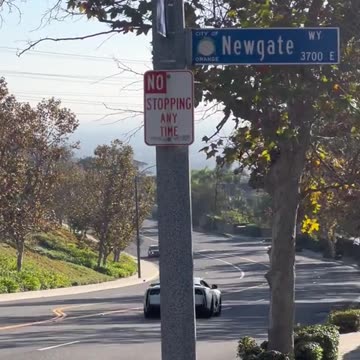 Ferrari 812 N-Largo - sound on #ferrari #812 #nlargo #loud #downshift #fast #quick #car #amazing