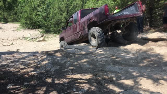 Silverado dropping down ledge Tuttle ORV