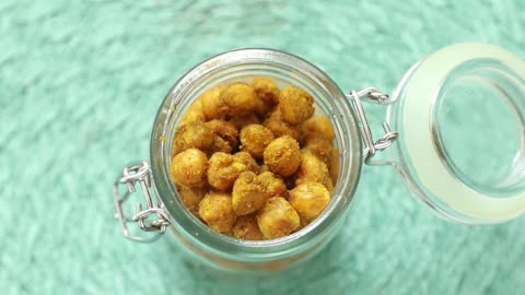 Curried Chickpea Nuts