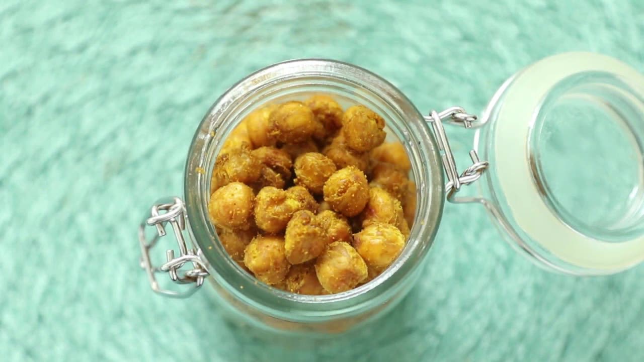 Curried Chickpea Nuts