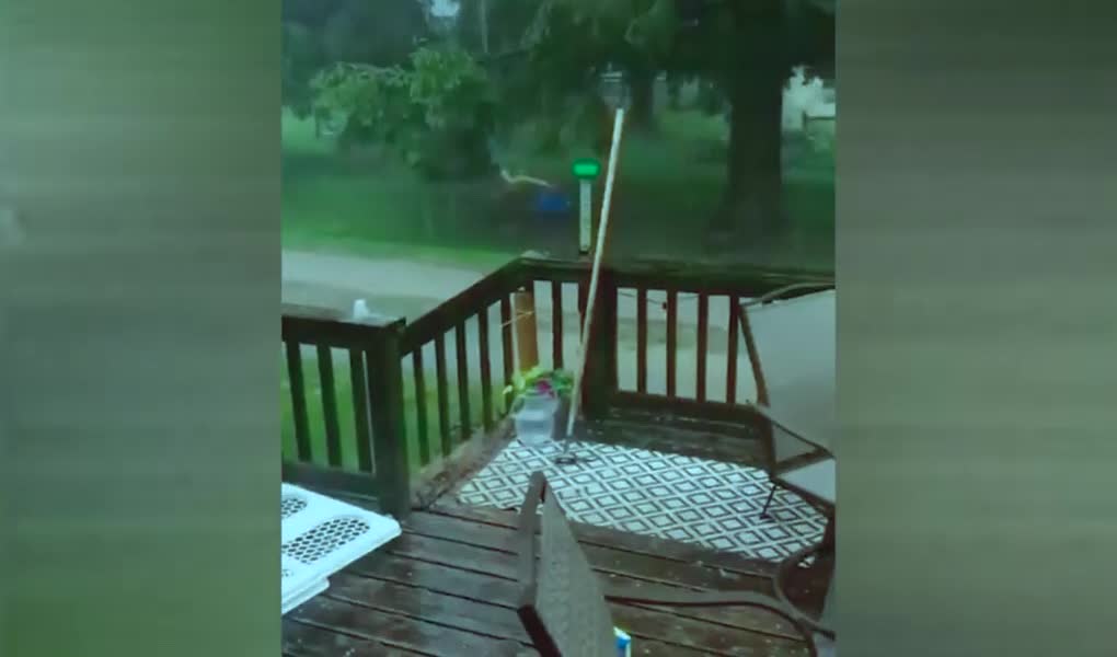 Portugal! Houses and cars flood in Lisbon!