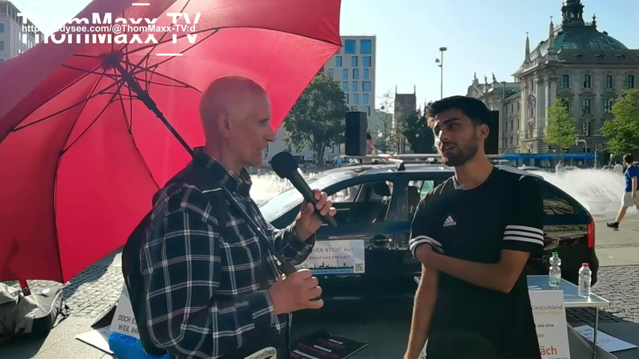 OpenMic-Gespräch zwischen AfD-Mann & zwei Migranten - Motschi's Speaker's Corner 7.7.23 (3)