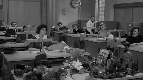 The Twilight Zone S01E33 Mr Bevis