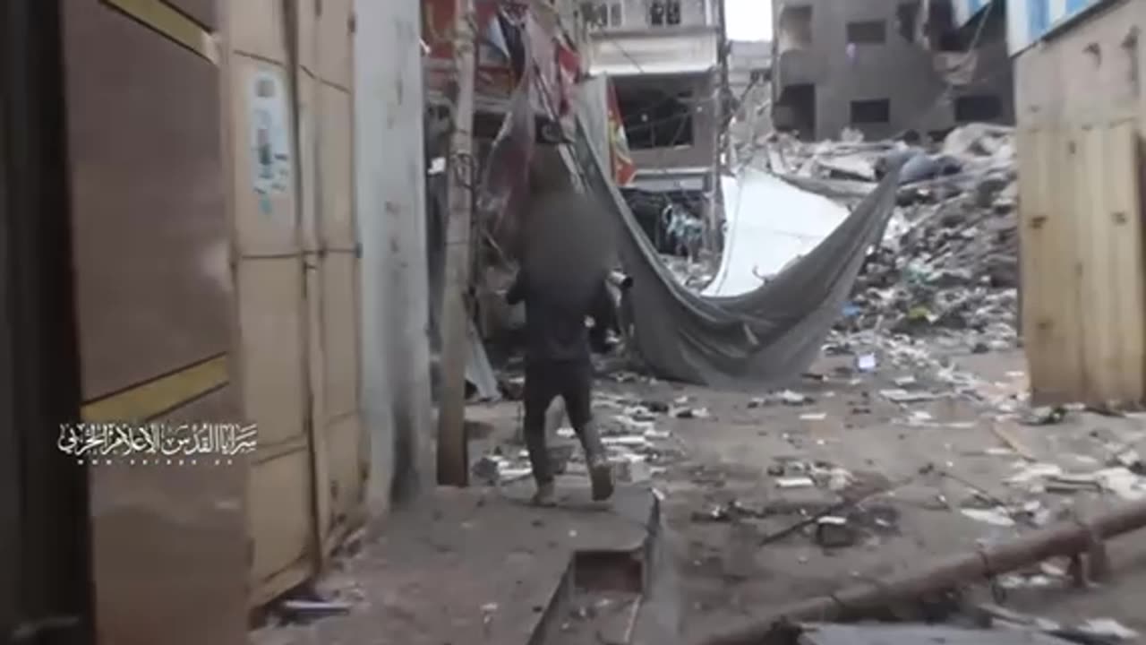 Palestinian forces clash with IDF soldiers in the Jabalia refugee camp in the Gaza Strip