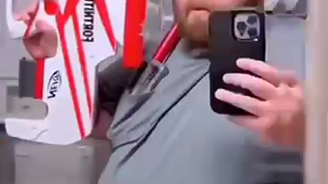 ضحك