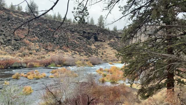 Central Oregon – Steelhead Falls – Beauty in Every Direction – 4K