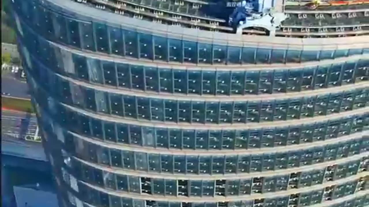 Devinez le bâtiment 🤔 La réalité dépasse #video