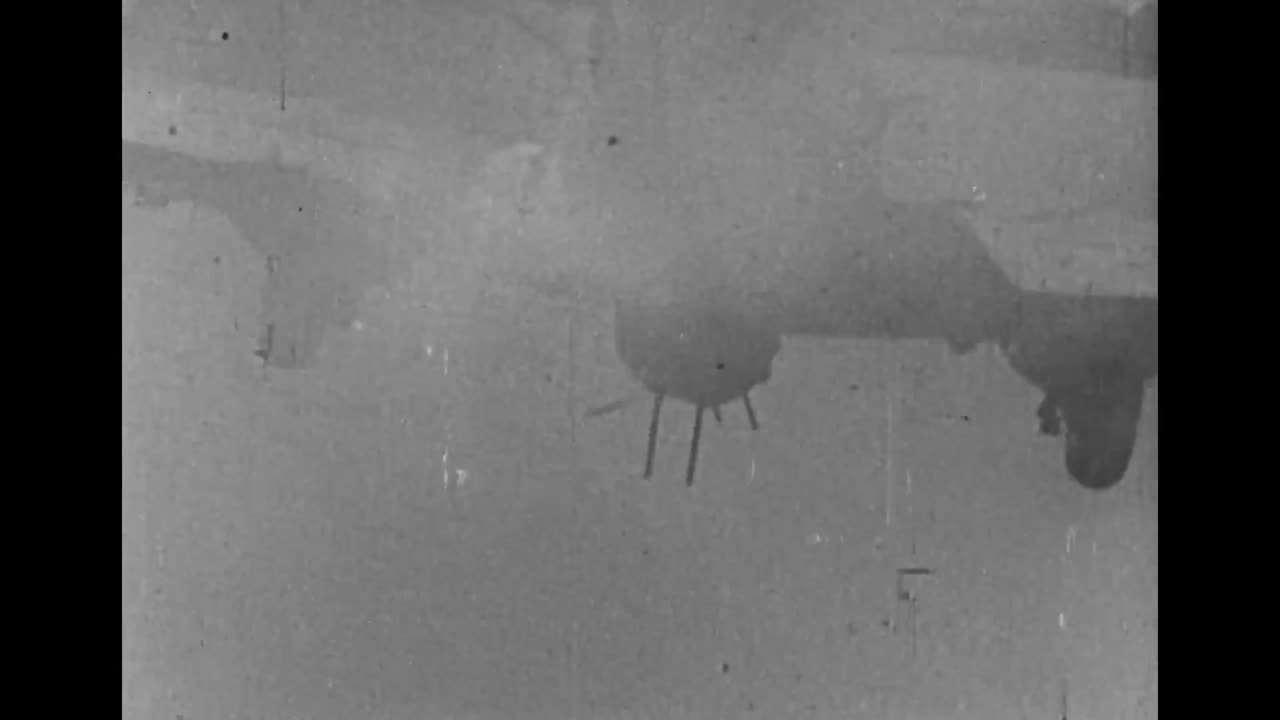 High Quality Raw Luftwaffe Gun Camera vs USAAF B 17 Flying Fortresses and B 24 Liberators