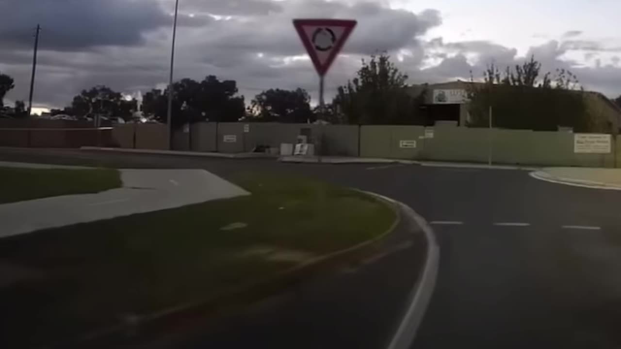 Stupid driver don’t use breaks 😡