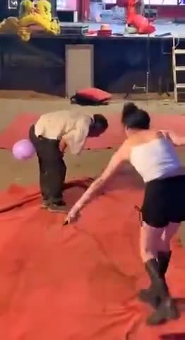Third World Circus Training - OUCH!