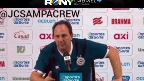 Rogerio ceni da brinca nas torcidas vândalas