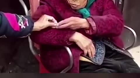 107-Year-Old Mum Gives 84-Year-Old Daughter Candy! ❤️