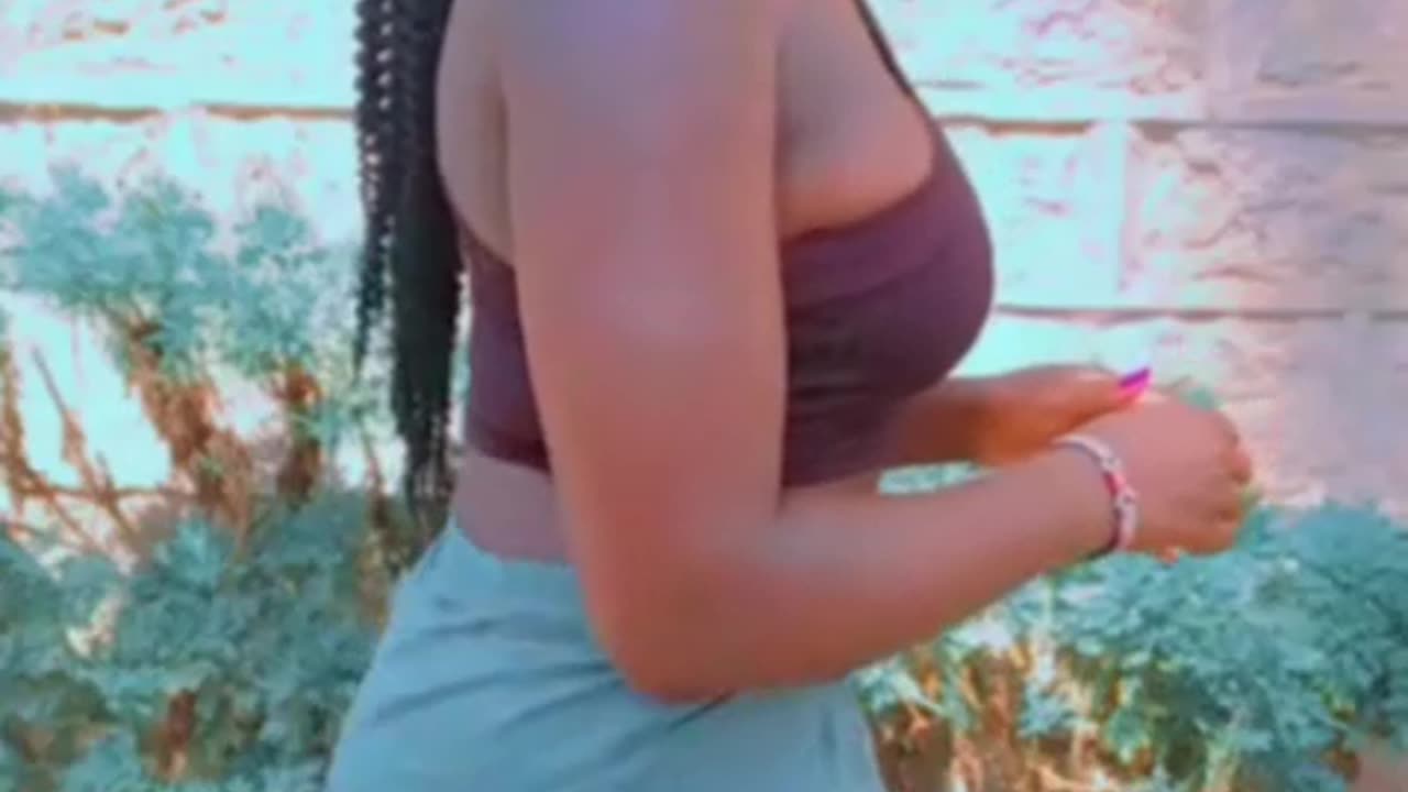 Luo Nyash girl butt too big.