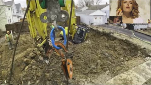 Sexy Excavator Recovery