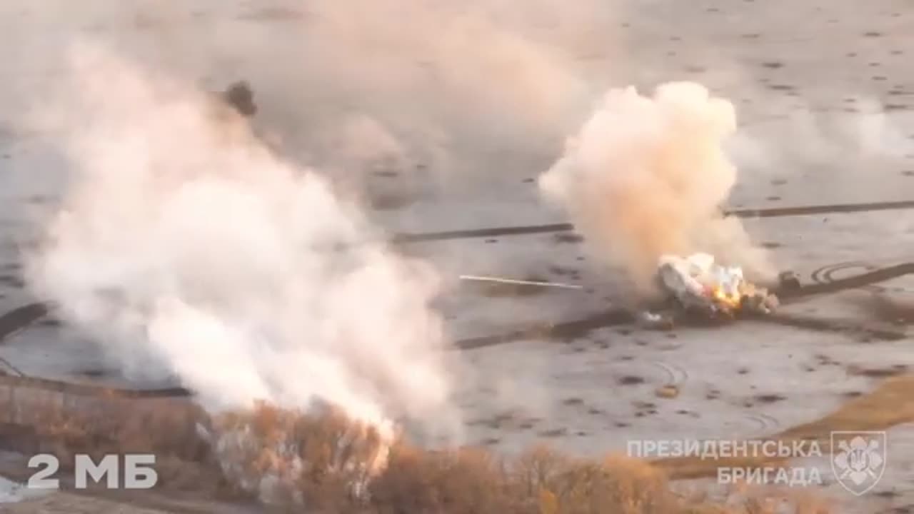 Incredible Footage of Multiple Russian MRLS Detonations