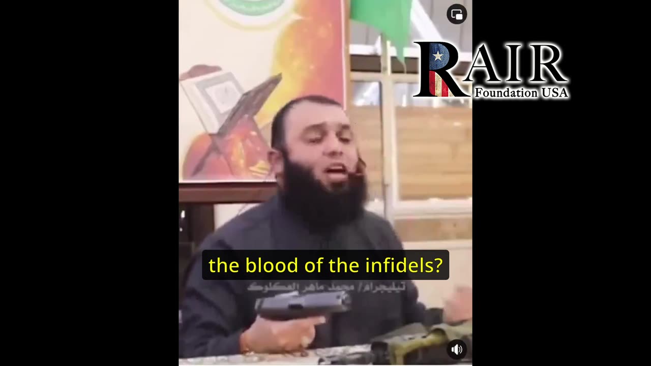 Muslim with gun: Kill the infidels