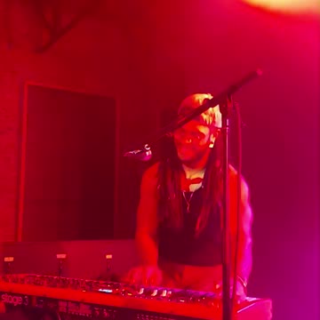 Noah Jones (Stop Light Observations) - LIVE @ Saturn (Short)