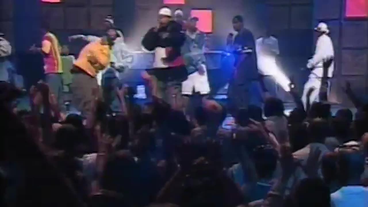 Wu-Tang Clan - Triumph / Dog Sh*t (Live) (VIDEO)