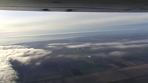 Редкие кадры. Оператор дрона снимает огонь по нему украинской ПВО. Одна Please subscribe