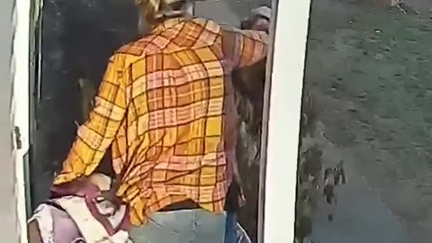 Heroic mom saves terrified five year old from raccoon attack