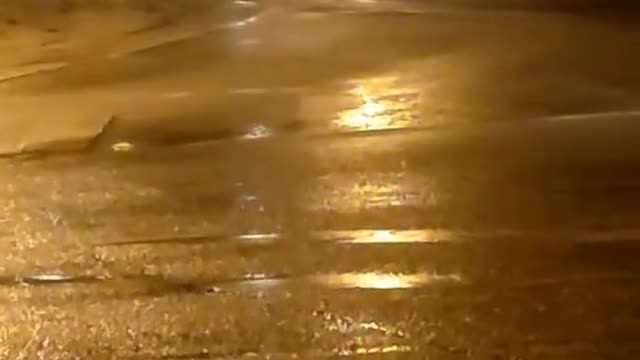 Footage uploaded few hours ago shows, according to the OP netizen, +200 BMP-2, MT-LB, and UR-77
