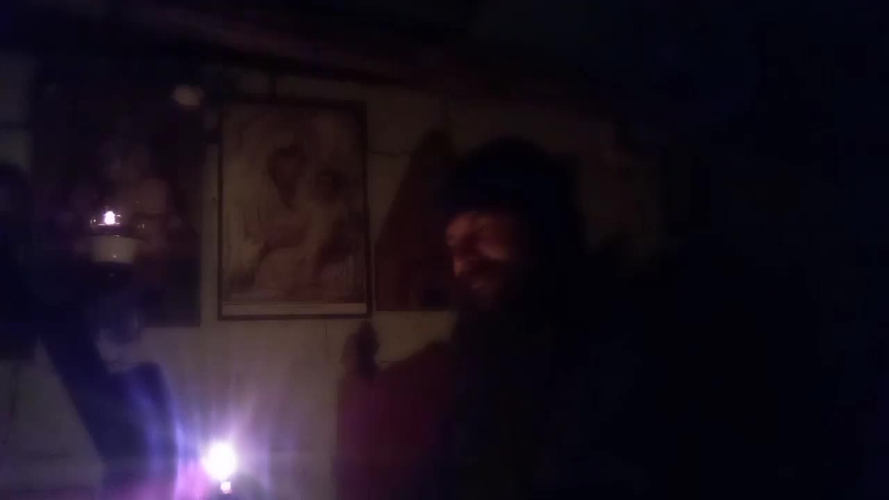 ΠΟΙΟΣ? ΚΑΝΕΙΣ