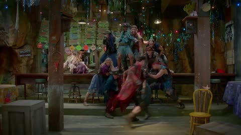 China Anne McClain, Thomas Doherty, Dylan Playfair - What's My Name (From _Descendants 2_)