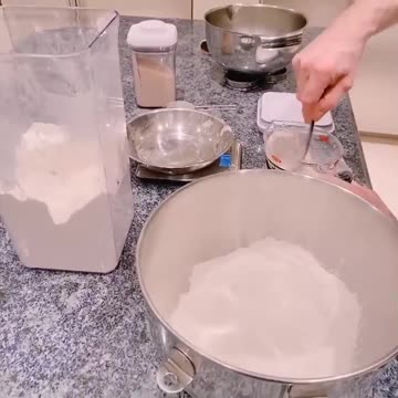 20201207文贵先生GETTR²：尊敬的战友们好，明天12月8号上午9:00至10:00间文贵直播做羊肉丸子和蒸大馒头，一切都已经开始！