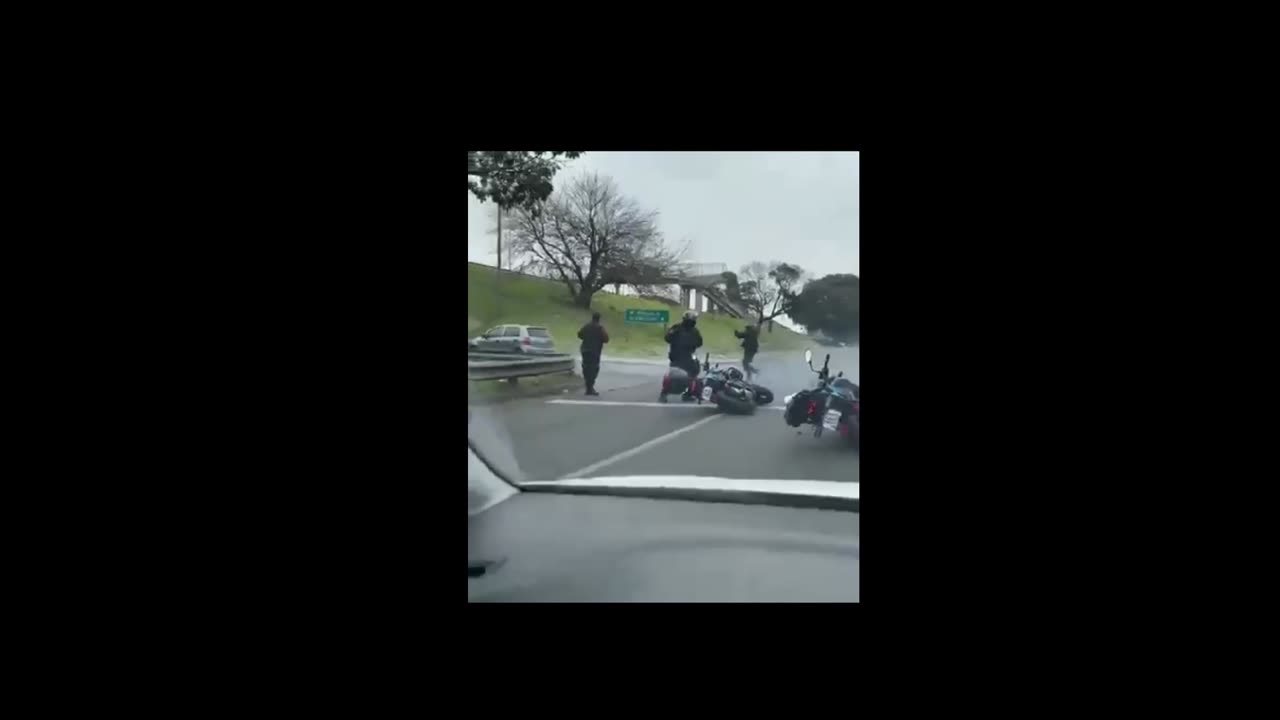 Shots fired on the General Paz: Thief runs over police officers who tried to stop him
