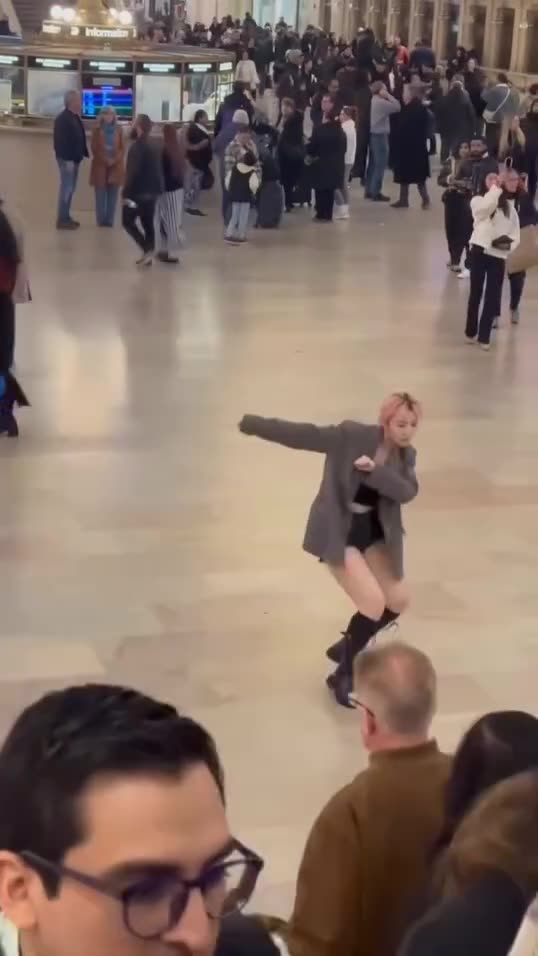 That guy was so close to being clotheslined