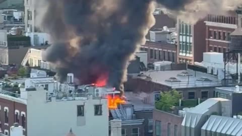 A massive #fire breaks out in a building in #Manhattan, #NewYork (20 June 2024).