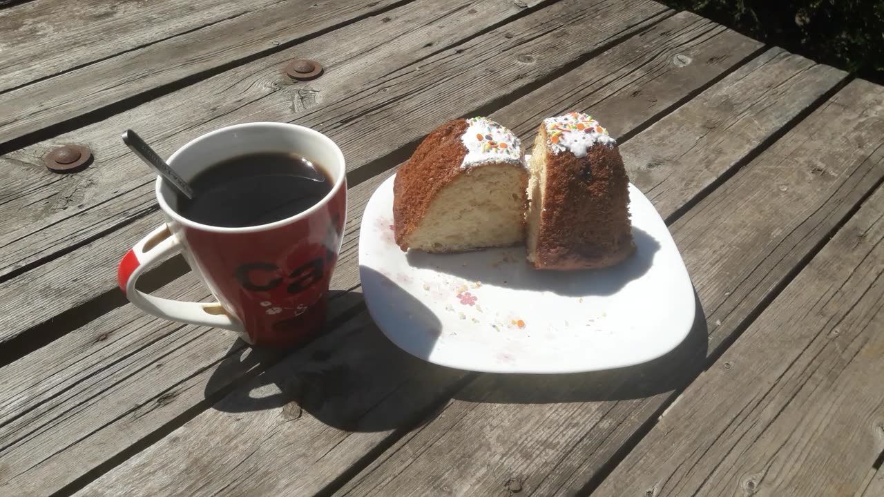 Friends tea with cake