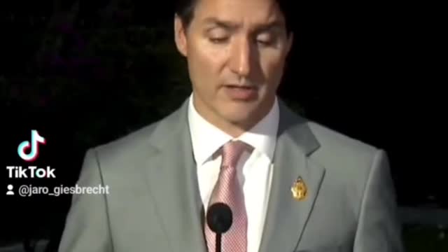 Justin Trudeau the little potato just got mashed by china by Xi Jinqping. No gravy for you!