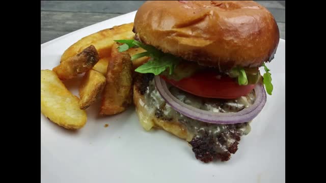 Making a Smashed Burger While DRUNK