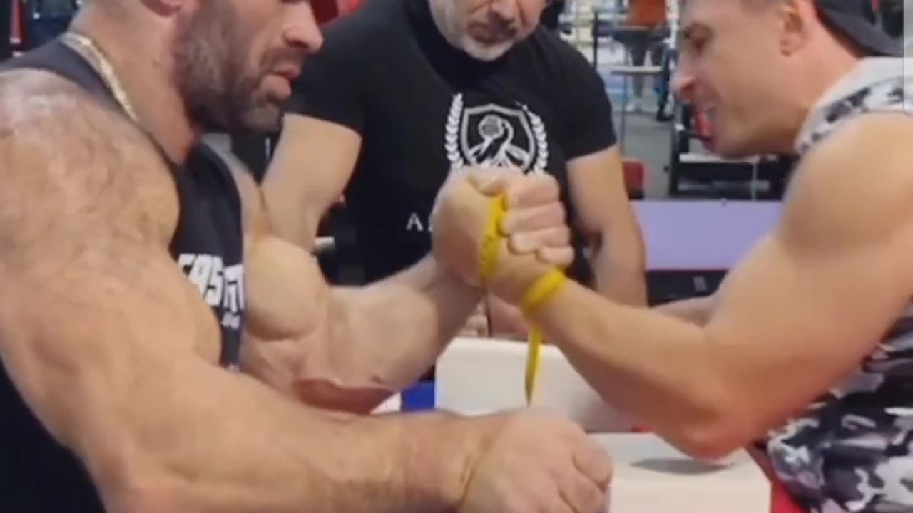 Unstoppable Denis 💪🏻🔥 #shorts #viral #armwrestling