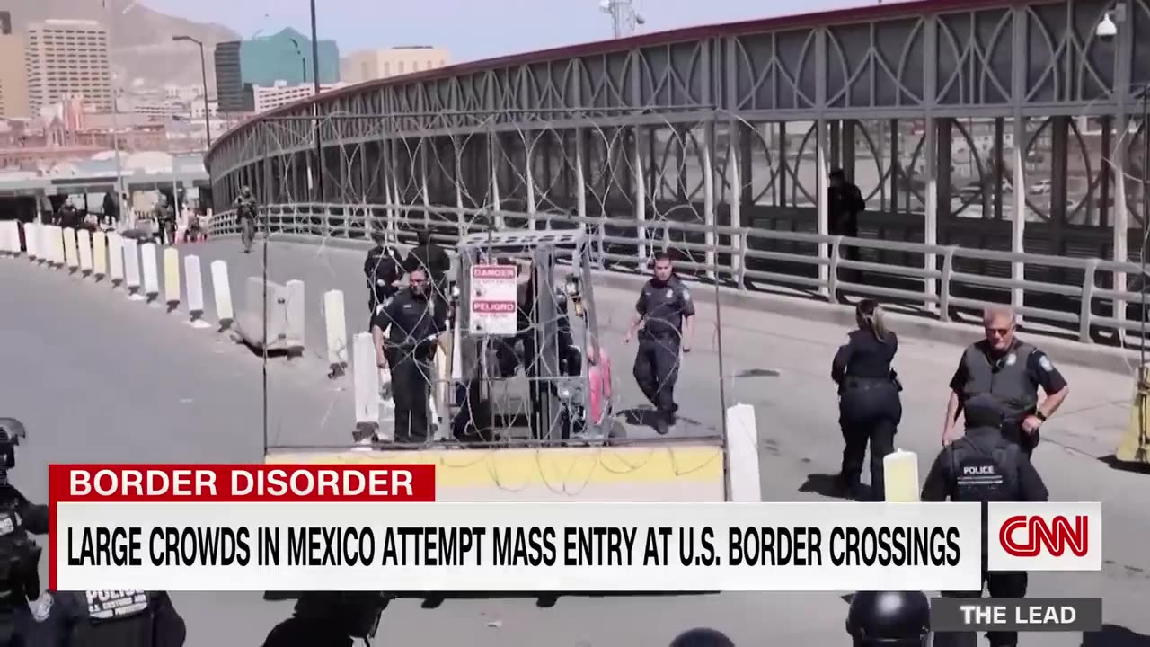 CNN follows migrants illegally entering Canada from New York road CNN