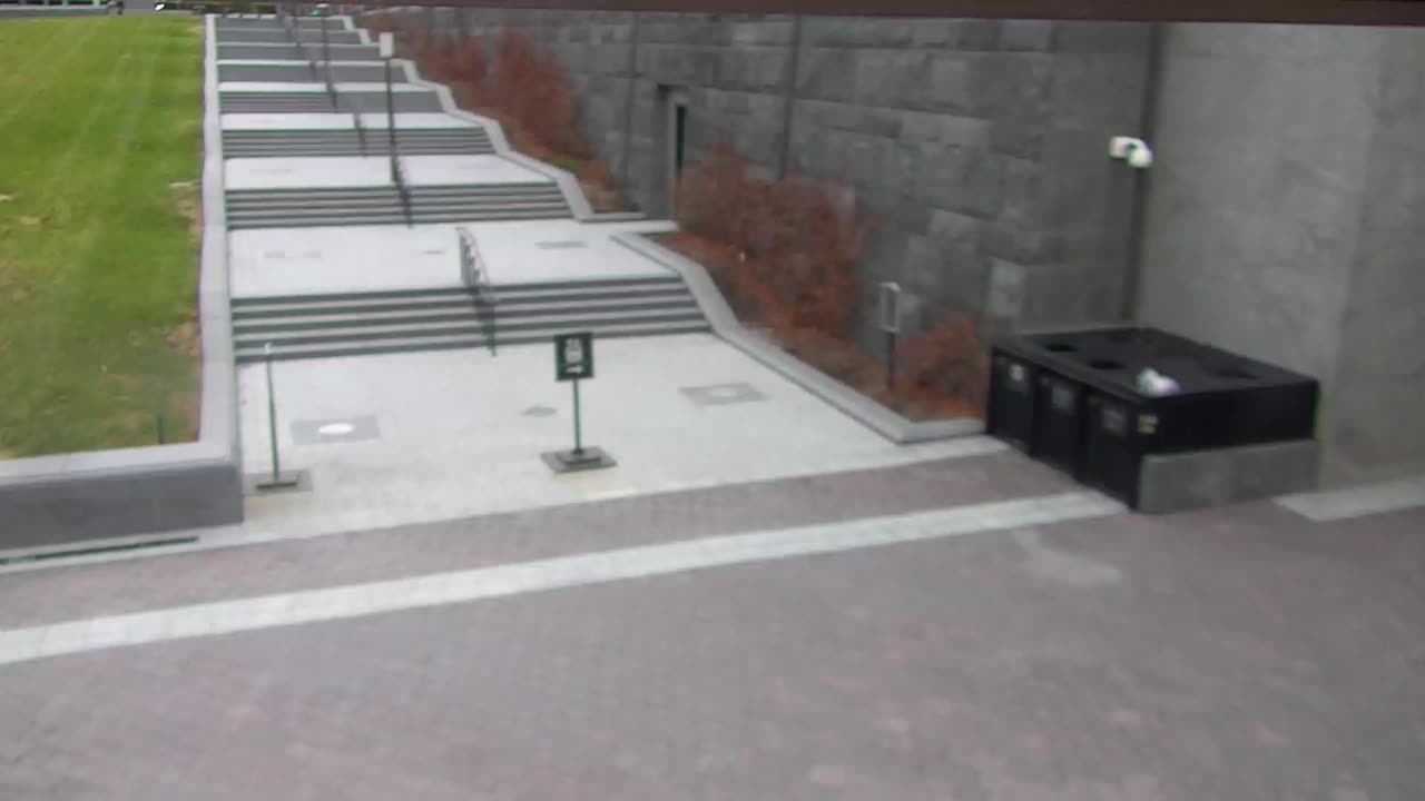 7160CVCULNScreeningLineExterior_2021-01-06_07h40min01s443ms.mp4