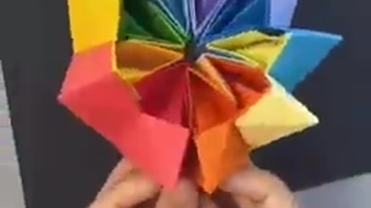 How to creat paper flower