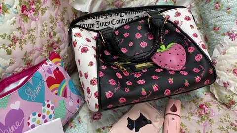 What's in my Juicy Couture Rose Bag