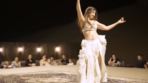 Arabic girl belly dance 🩰 