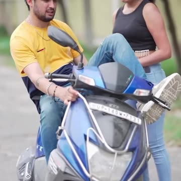 Chor Aur Chorni Sweat Smile