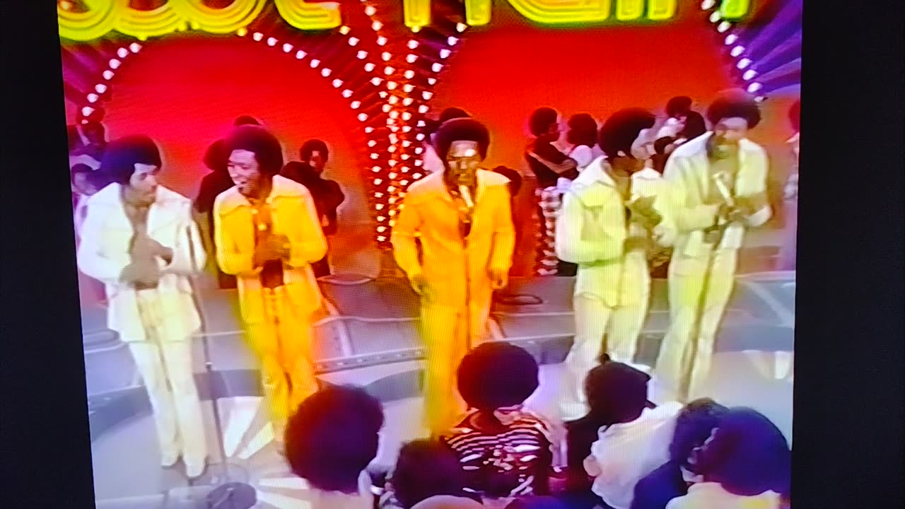 Tavares Check It Out 1973 (Soul Train)