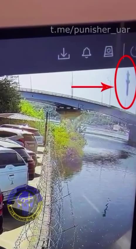 Incredible Footage of a Near Miss of Russian Missile on Ukrainian Bridge