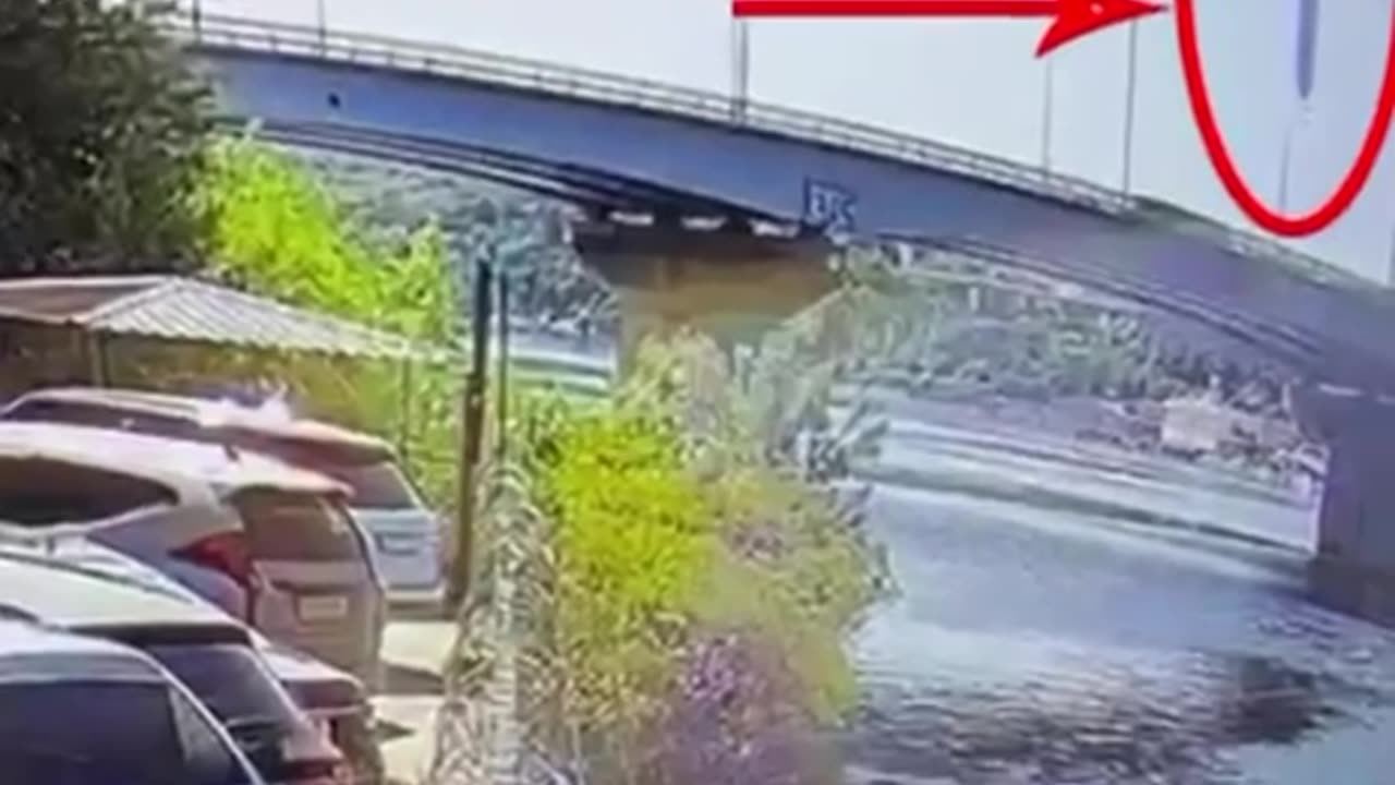 Incredible Footage of a Near Miss of Russian Missile on Ukrainian Bridge