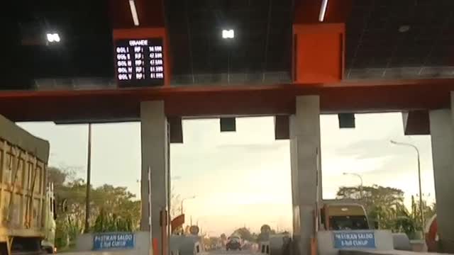 GERBANG TOL MERAK