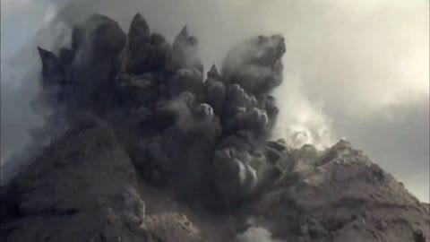 MONSTER VOLCANO ERUPTS IN ITALY - Countdown to Armageddon