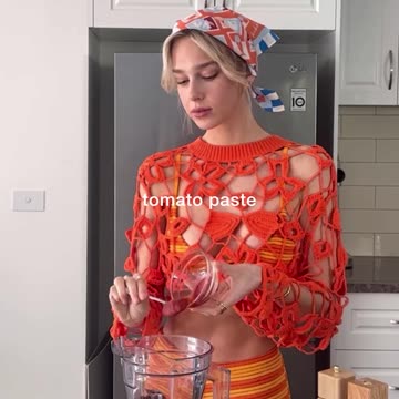 crunchy chkn schnitty and sun-dried tomato sandwich - RECIPE IN DESCRIPTION